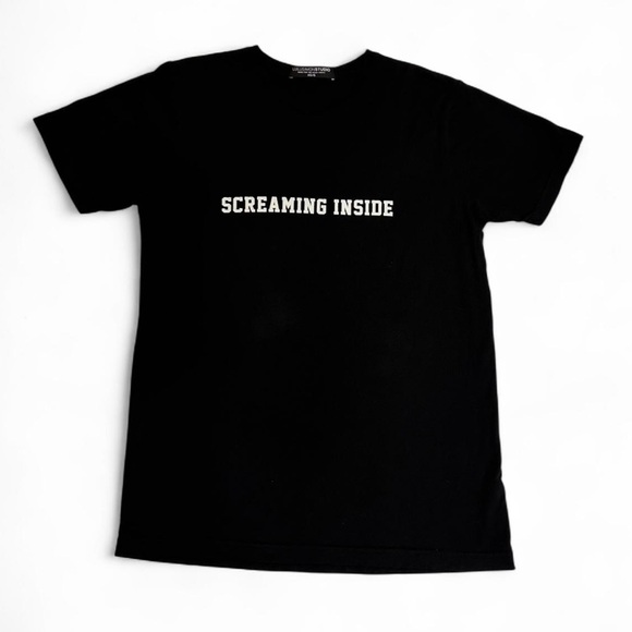 LULUSIMONSTUDIO Black “Screaming Inside” T-Shirt for the bold & witty - Picture 6 of 6